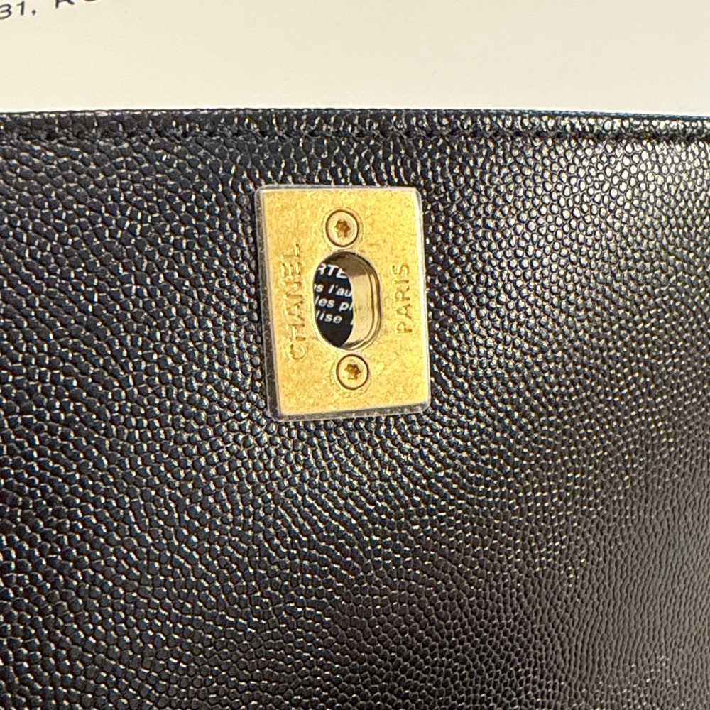 (SOLD) CHANEL Coco Handle - CHEVRON SMALL Black - Picture 5 of 9